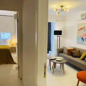 Ezgi's With Private Garden In Apartment
